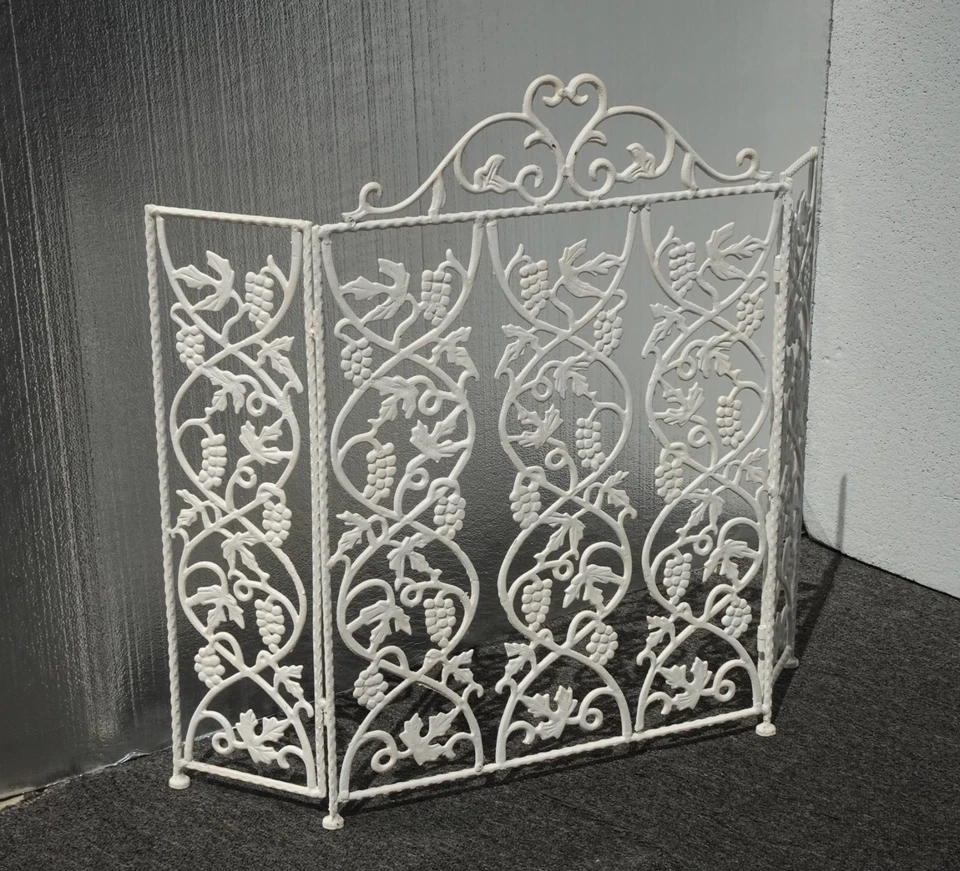 Pantalla de chimenea de tres paneles blanca Shabby Chi de hierro fundido francés vintage Foto 3 de 4
