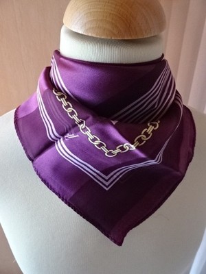 Sehr edles Tuch Halstuch Schal feiner Stoff Farbe lila violett