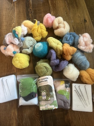 Needle Felting Wool Roving Lot Tools Needles 35 Mixed Colors Craft Kit