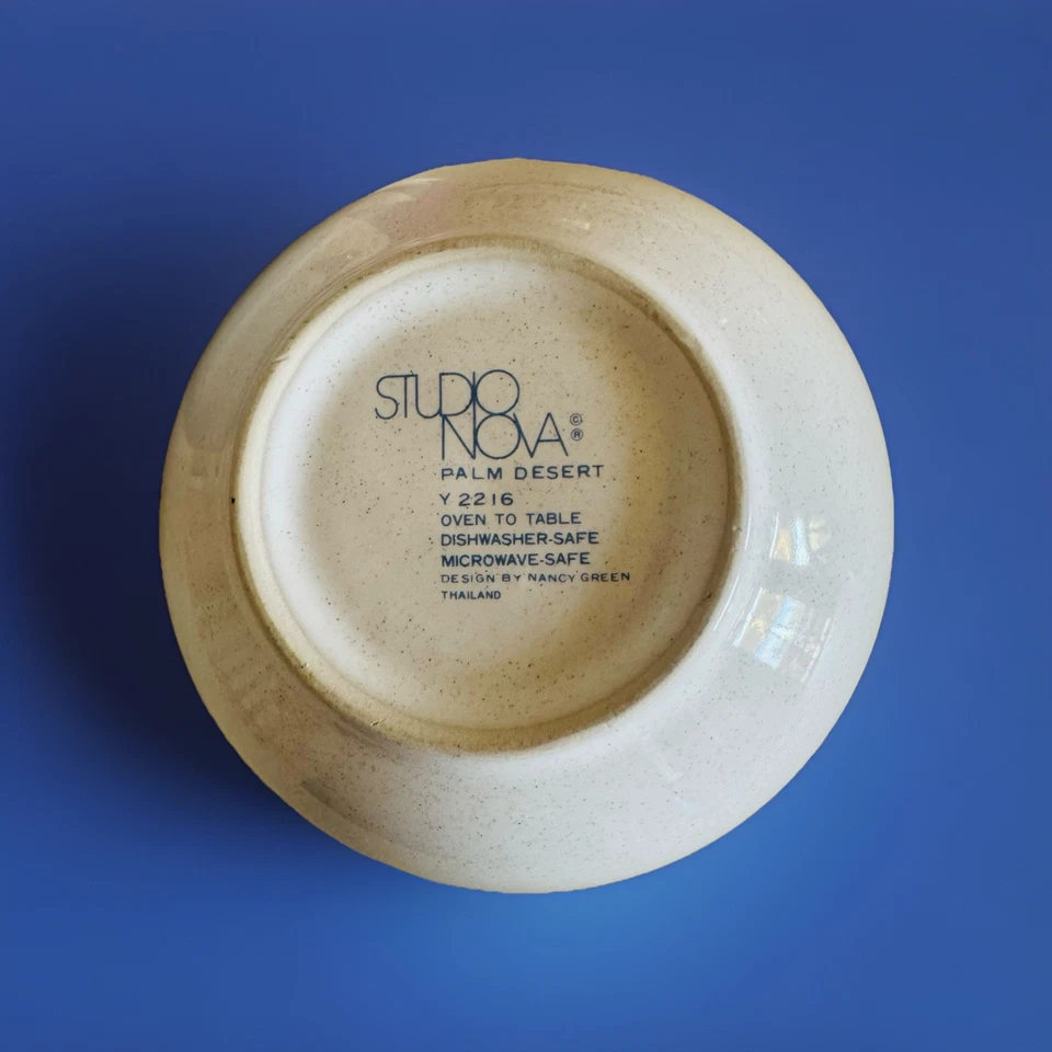 Juego de 3 cuencos para servir mezcladores Nova Studios. Diseño Palm Desert. Usado en excelente estado Foto 4 de 4