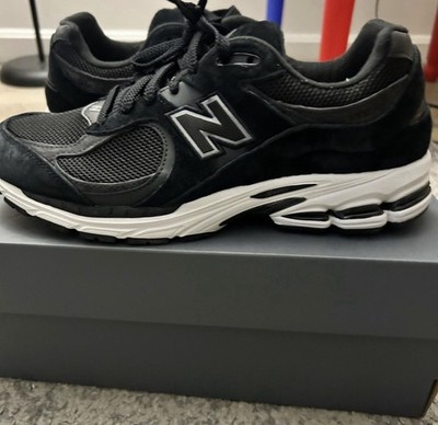 New Balance 2002R Black Gunmetal Low Top Lace-Up Suede Sneakers M2002RBK
