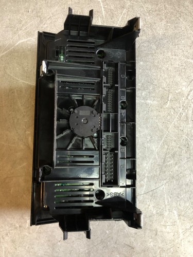 2017 AUDI Q3 8U MK1 AC AIR CON HEATER CLIMATE CONTROL PANEL UNIT 8U0820043H - Picture 4 of 5