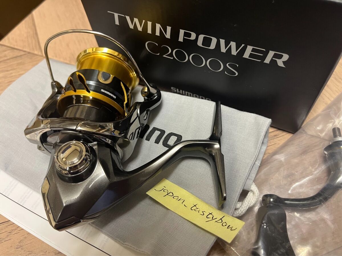 Shimano 20 TWIN POWER C2000S Spinning Fishing Reel Made in Shimano 20 TWIN POWER C2000S Spinning Fishing Reel Made in