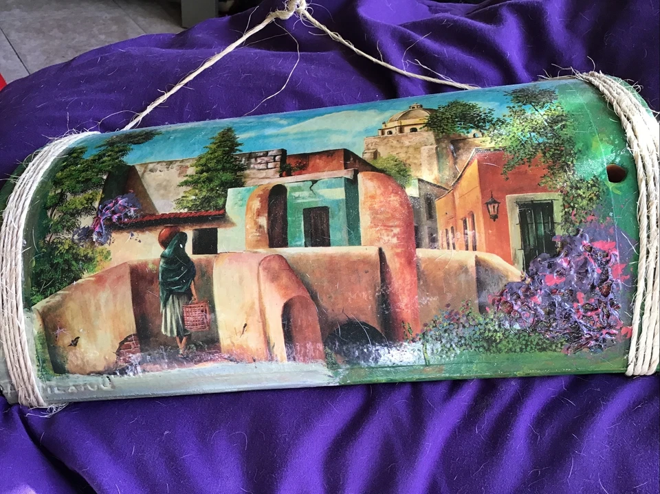 Hermosa decoración de pared de terracota 12” de largo 7” de alto firmada México Foto 3 de 4