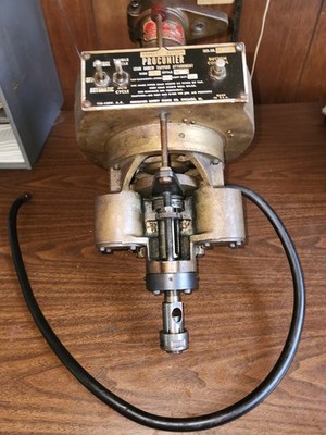 Procunier Model 3AL Lead Screw Tapping Head and Six Lead Screw Assemblies 