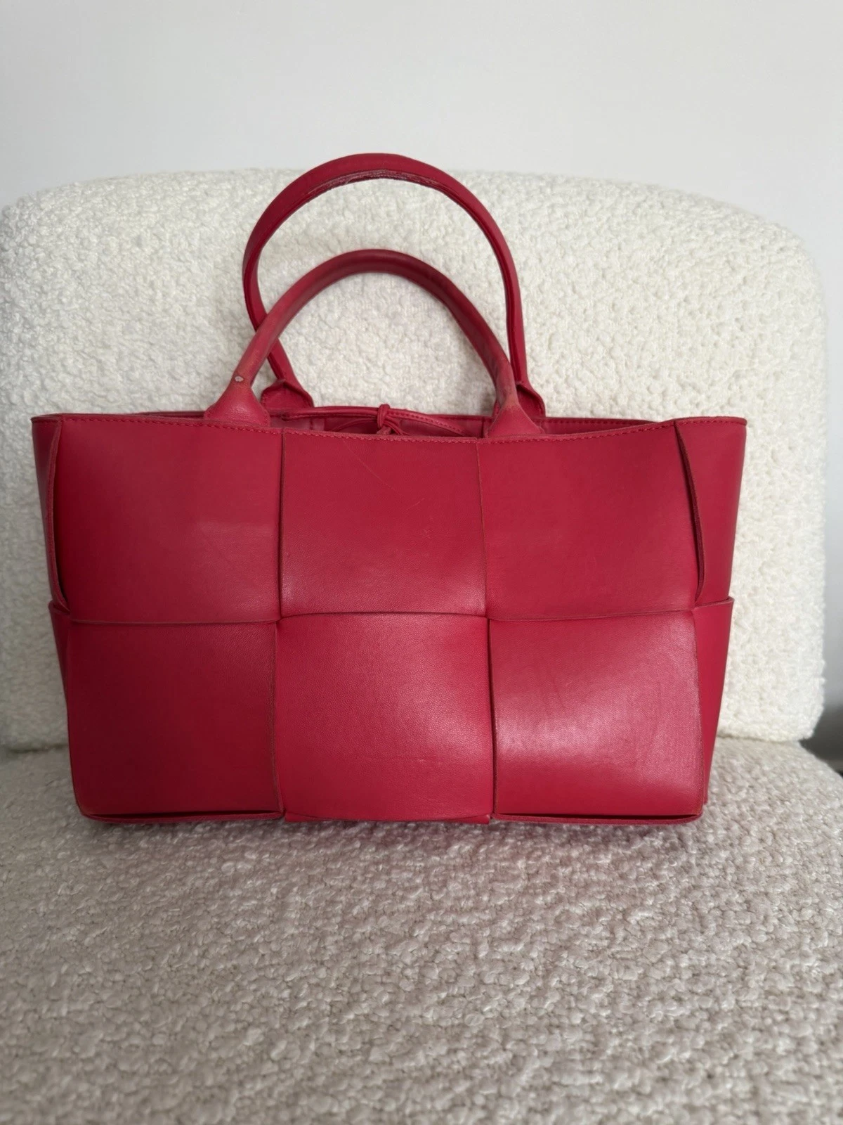 Bottega Veneta Arco Tote Bag In Red