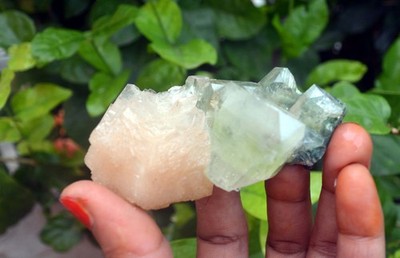 light green apophyllite w/ stilbite minerals specimen m-5