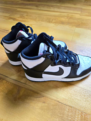 Nike Dunk High High Top Sneaker schwarz/weiß Leder Schnürung EU 38,5