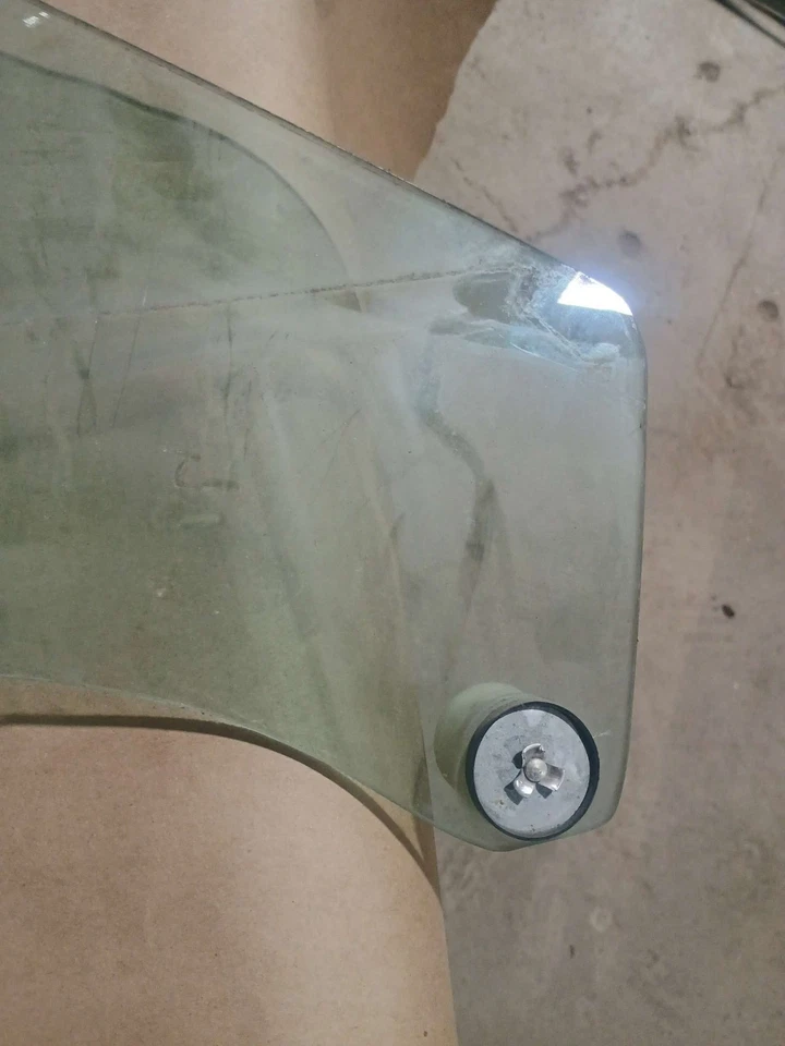 Cadillac Sevilla 1980-1985 puerta delantera derecha vidrio/ventana OEM Foto 2 de 4