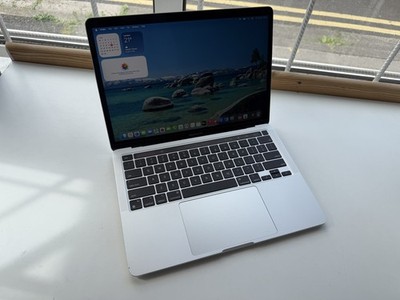 4439 - MacBook Pro 13'' 2020 ~ M1 8C GPU, 8GB, 256GB Silber
