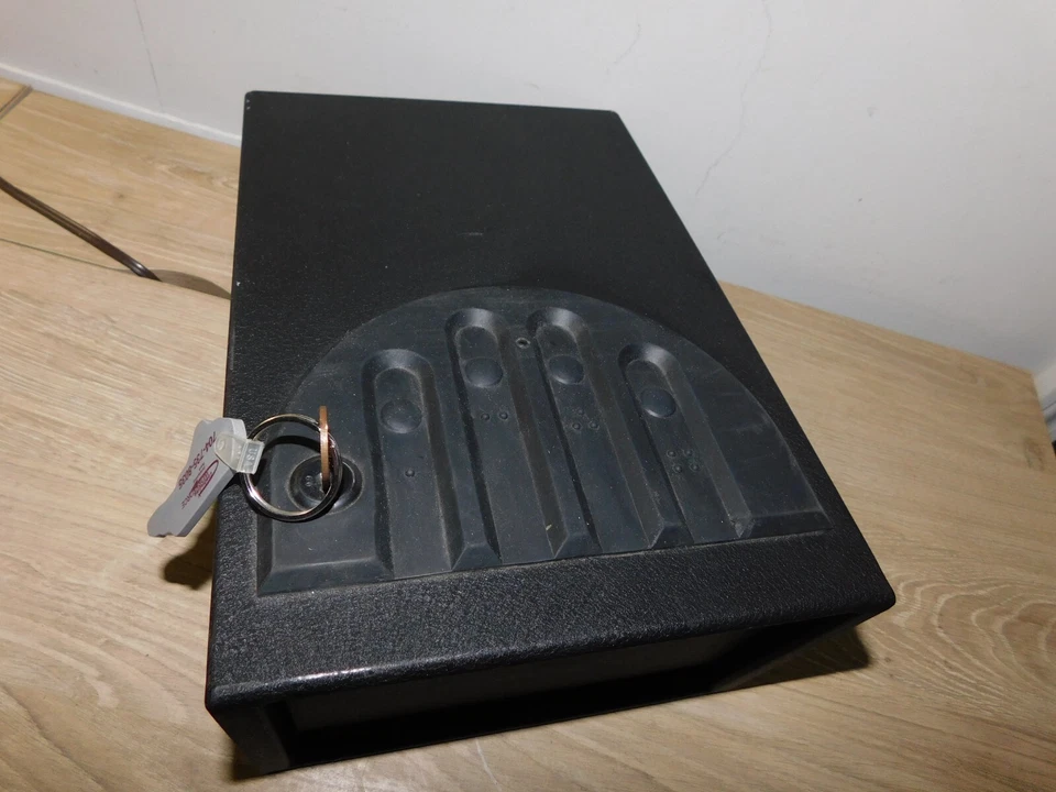 Pistola biométrica GunVault Minivault caja fuerte Foto 2 de 4