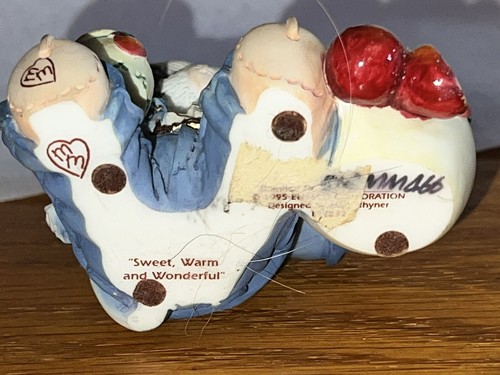 Mary Moo Moos 1995 Enesco Sweet Warm And Wonderful Cow Figurine Apples And Cider - Picture 10 of 12