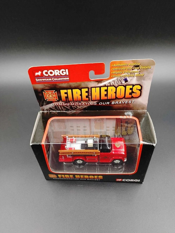 2002 Corgi Fire Heroes 1966 GMC Fire Pumper CS90009 Chicago FD Die Cast - Image 3 of 4