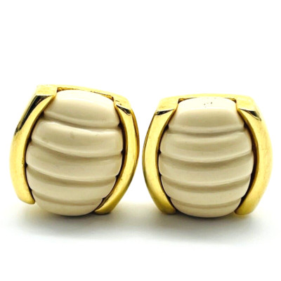 Vintage NAPIER Clip On Earrings Signed Cream White Ribbed