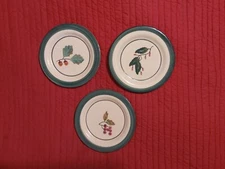 Hartstone 3 Salad Plates Oak Leaves Acorns,Berries 7 7/8" Diameter Green Rim GC
