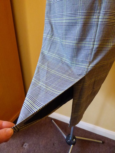 Abito smanicato MEXX bianco e nero + viola check tartan aderente cappuccio a matita S14 ottime condizioni - Foto 15 di 24