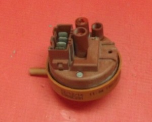 Waschmaschine CURRYS ESSENTIALS C510WM14 DRUCKSCHALTER