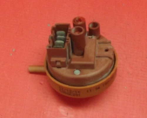 Waschmaschine CURRYS ESSENTIALS C510WM14 DRUCKSCHALTER