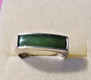 Size 6 Green Jade Cabochon 925 Sterling Silver east to west Ring