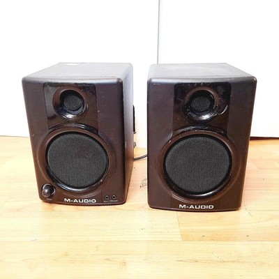 SET OF 2 SPEAKERS M-AUDIO AV-30 STUDIOPHILE STUDIO DESKTOP MONITOR SPEAKER PAIR
