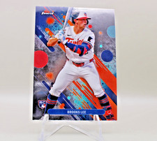 2025 Topps Finest - Common Brooks Lee #31 (RC)