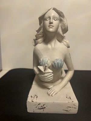 Rustic Mermaid  Laying Down Holding A Star  10  Resin  Could Be A Bookend