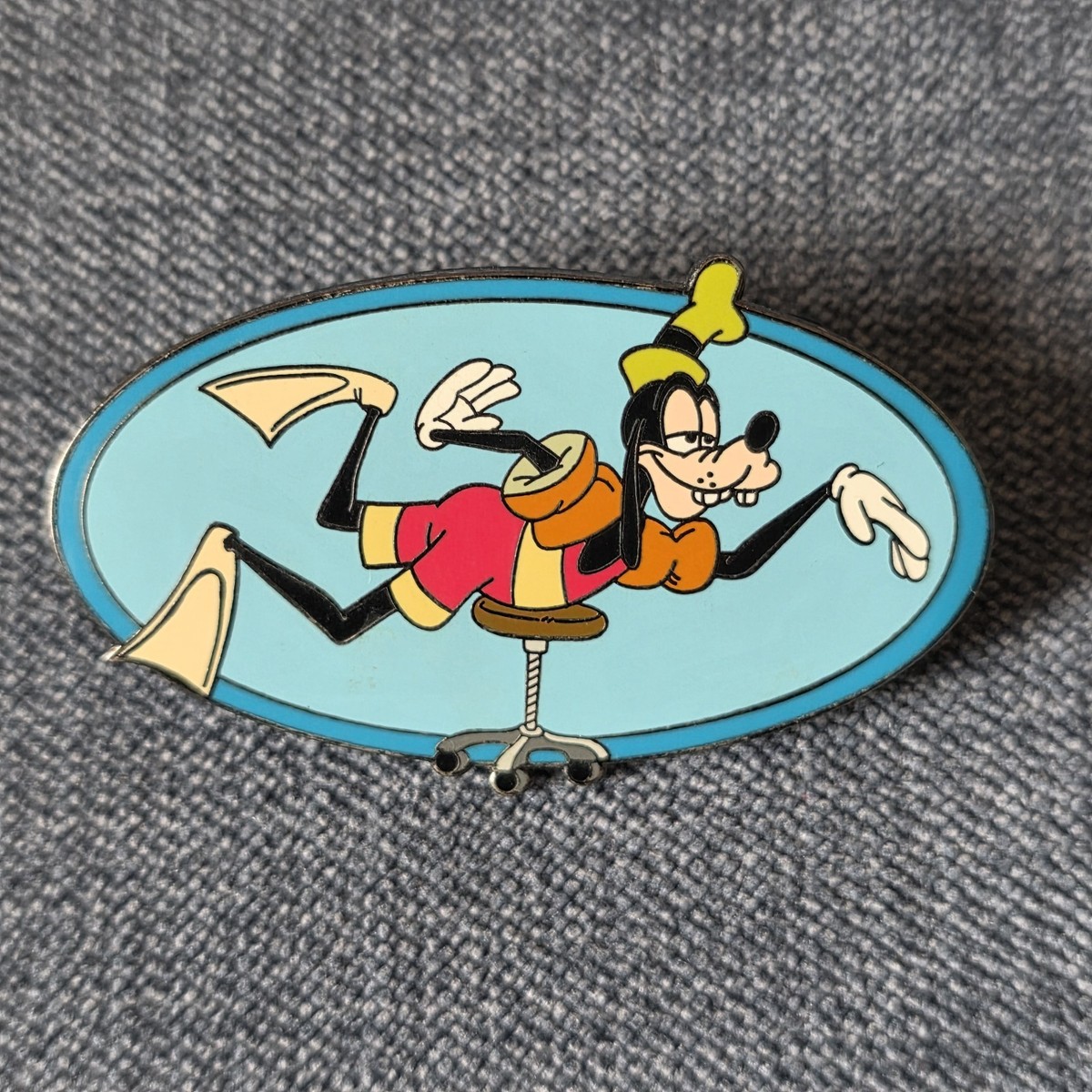 Disney Auctions Goofy Pin Limited Edition 500 LE Scuba Diver Rare