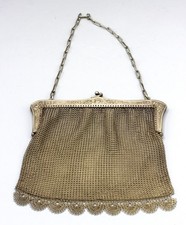 ANCIEN SAC A MAIN COTE DE MAILLE - METAL ARGENTE - DECOR FLORAL