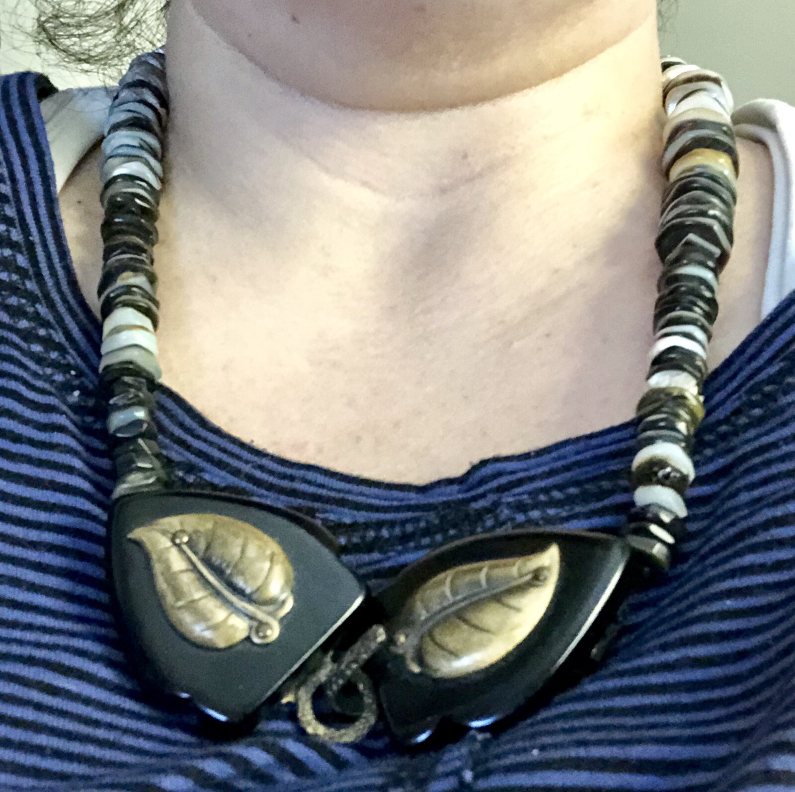 Massive Shell Statement Necklace Like Monies Qual… - image 8