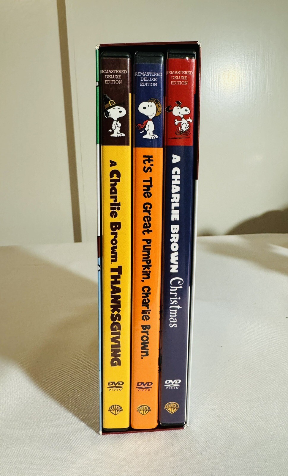 Peanuts Deluxe Holiday Collection DVD 2008, 3 Remastered Classics Plus