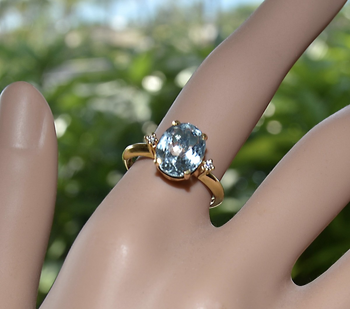 Sparkly Estate Faceted 2.47 cts AQUAMARINE and DIAMONDS 18k RING