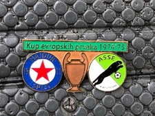 PINS BADGE FOOTBALL SOCCER ASSE SAINT ETIENNE VS 1911 HAJDUK SPLIT CUP 1974/1975