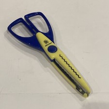 Paper Shapers By Provo Craft Pinking Shear Scissors 34-0019 Scrapbooking