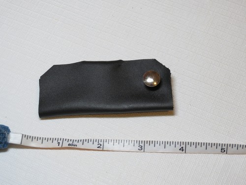 Handgefertigter Leder Schlüsselhalter schwarz mit silberfarbenem Druckknopf 3,25" x 1,5" - Bild 2 von 4