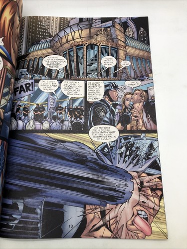 JLA #83 DC comics - Picture 3 of 4