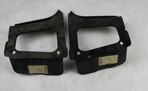 811813444 811813443 NOS Uchwyt lampy tylnej strona prawa lewa Audi 80 1985/87