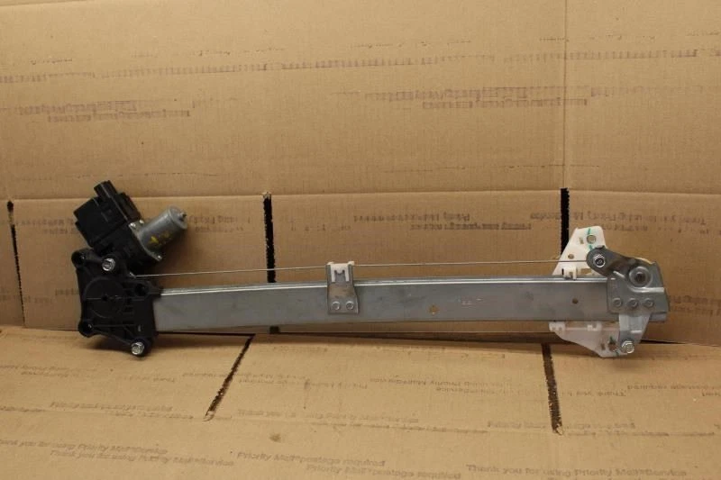 2019 SUBARU IMPREZA 右乘客前门窗调节器带电机 — 第 2/4 张图片