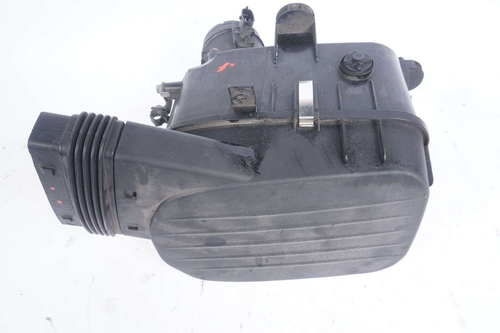 2014-2019 Maserati Ghibli  3.0L Air Cleaner Filter Box Left Driver Side OEM
