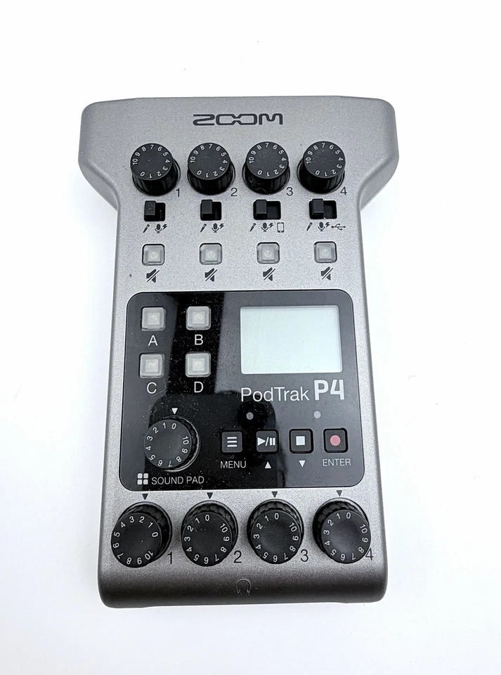 Zoom PodTrak P4 Podcast Recorder & 64GB SanDisk Card (Boxed) w/Carrying Case. - Image 2 of 4