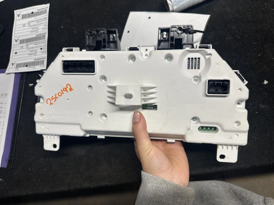 Speedometer Cluster North America Built MPH Fits 19-20 LEXUS ES350 1974569 - Image 2 of 4