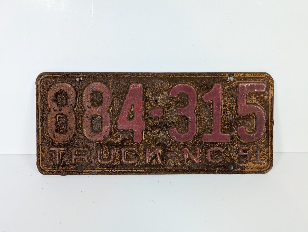 1951 North Carolina Truck License Plate 884-315 Black Red Vintage