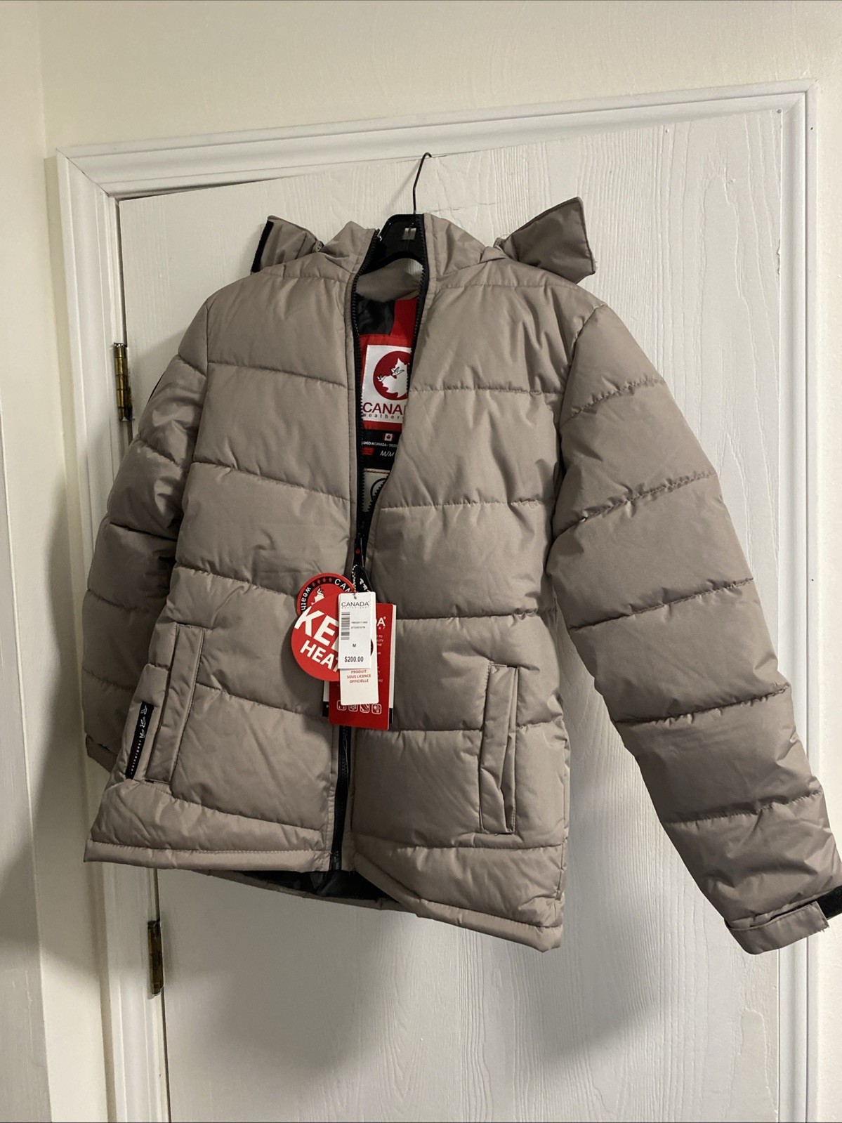 New Canada Weather Gear Women’s Size Medium Grey Hooded Puffer Jacket