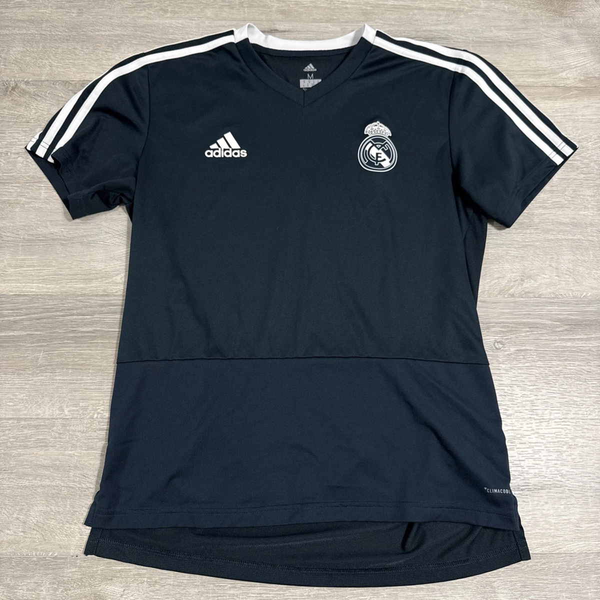 Preços baixos em Real Madrid Tamanho M Preto fã de Futebol Clube