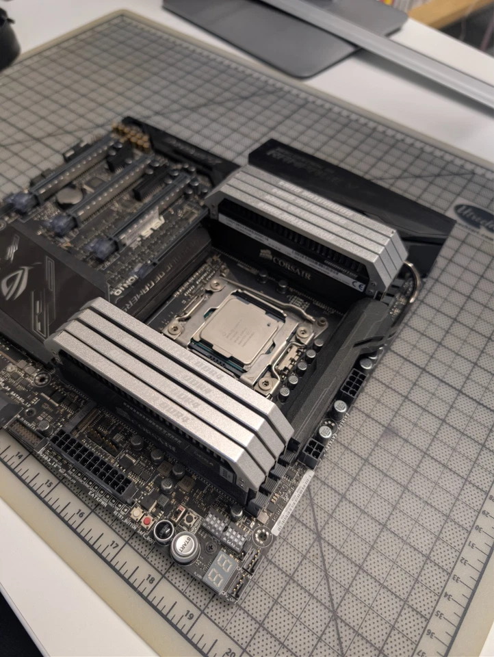 DOMINATOR PLATINUM 128GB (8 x 16GB) DDR4 DRAM 3000MHz C16 Memory Kit - Image 4 of 4