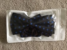 Retreez Classic Black with Blue Polka Dots 5 1/8" Adjustable Bow Tie NEW