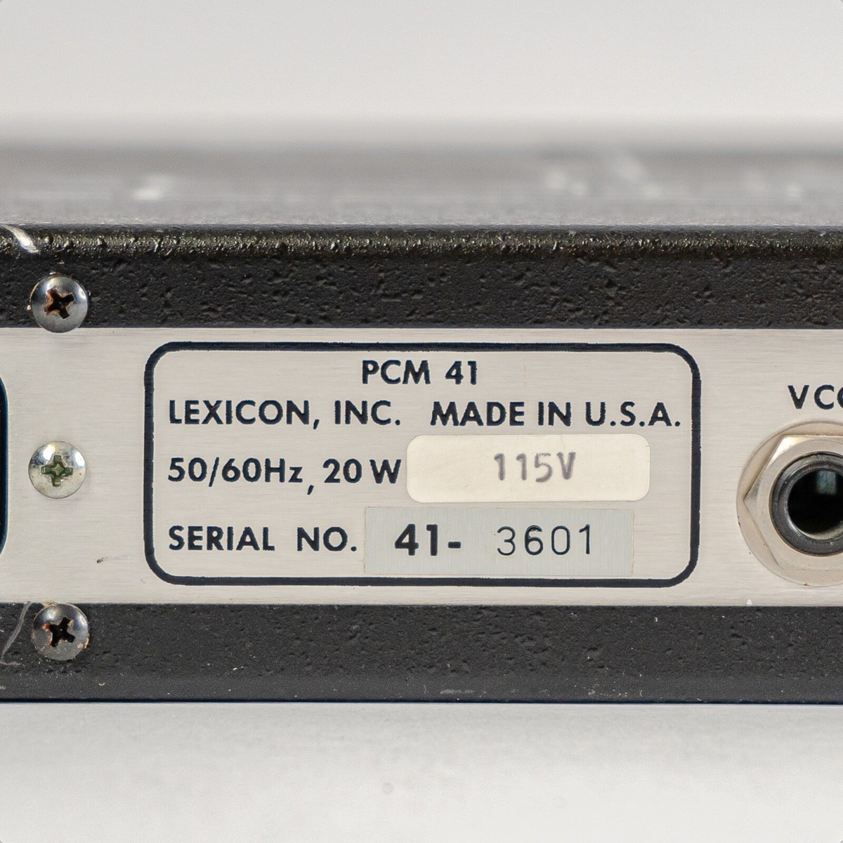 Vintage Lexicon PCM 41 Digital Delay Unit - Classic Studio Vintage Lexicon PCM 41 Digital Delay Unit - Classic Studio