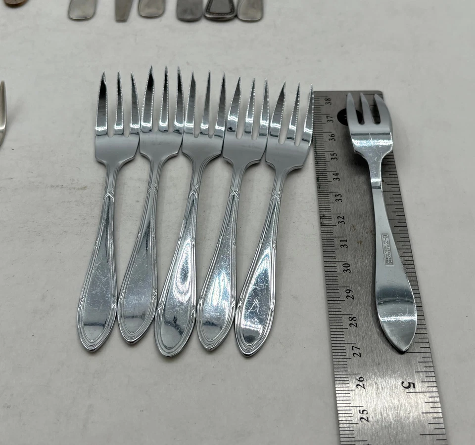 Лот из 40 различных вилок для коктейлей из нержавеющей стали - лот #328 - Изображение 4 из 4