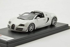 Bugatti 16.4 Grand Sport Vitesse 2012 White 1:43 Diecast Model Car | Looksmart