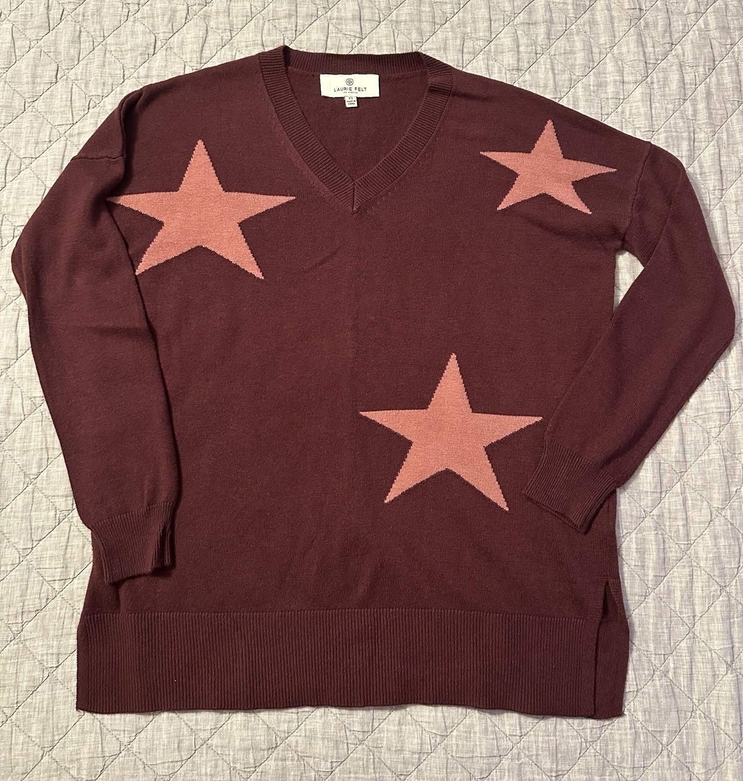 Laurie Felt Cashmere Blend Intarsia V-Neck Sweater Top- Burgundy Stars Women XS