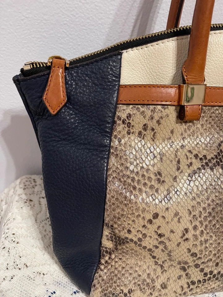 Bolsa tote VINCE CAMUTO Nova York azul com bege cobra em relevo grande bolsa de mão - Imagem 4 de 4